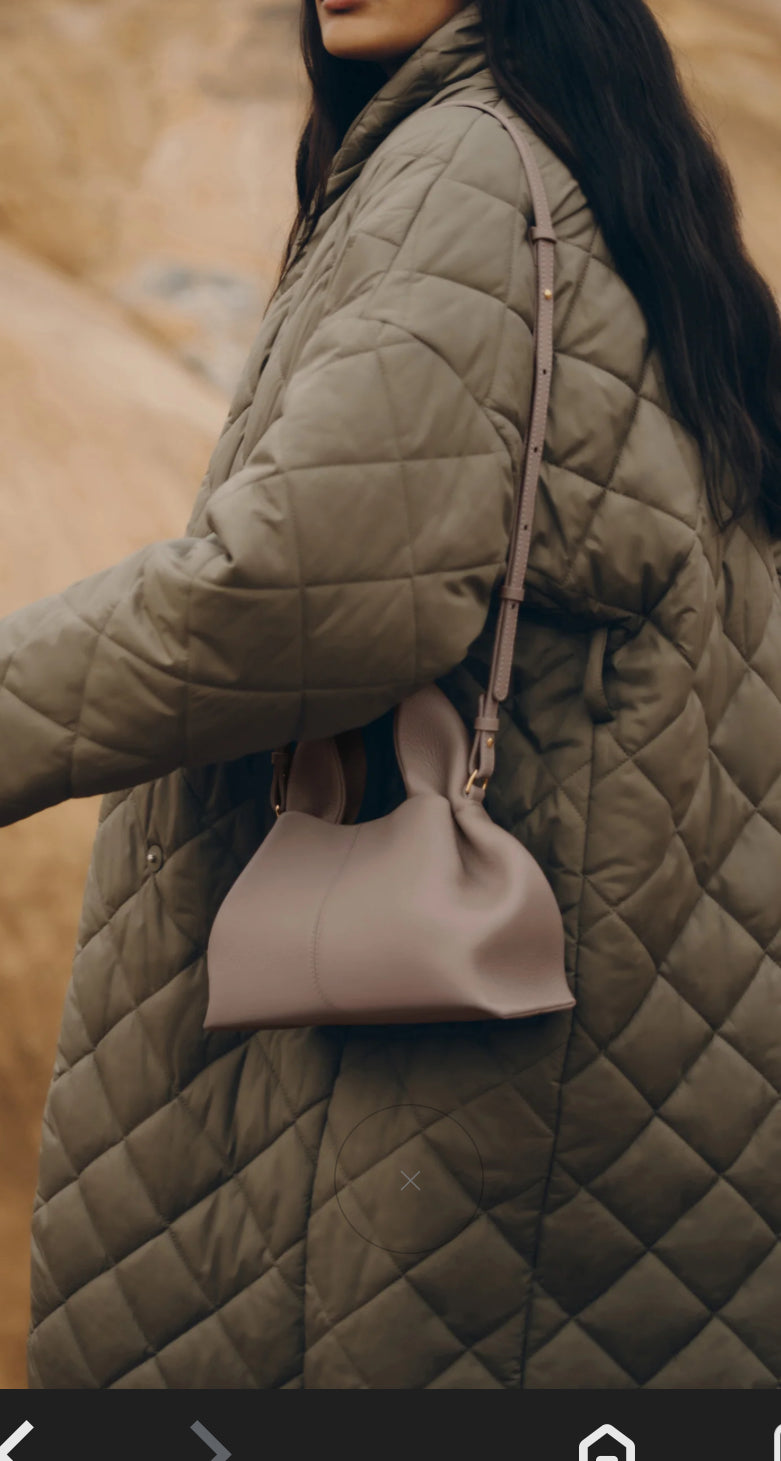 Numéro Neuf Mini
EDITION TEXTURED TAUPE Polene Sac